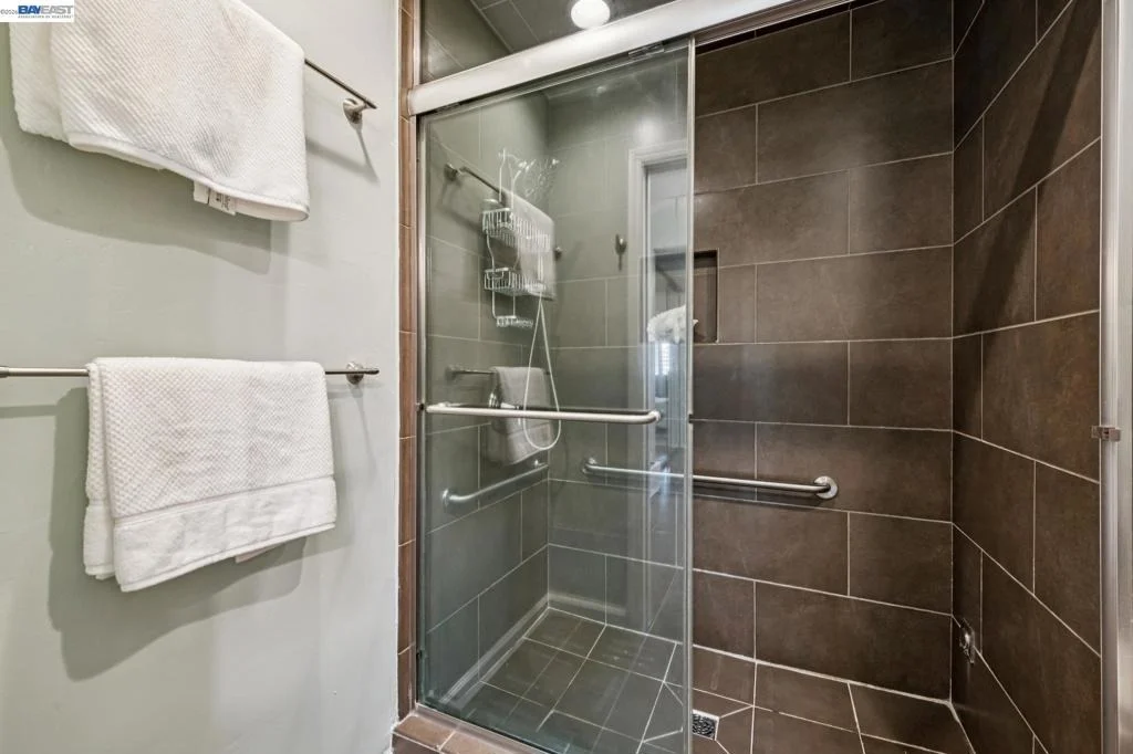 Photo of 8 Avondale Lndg