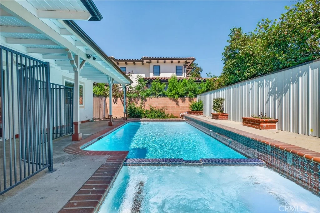 Photo of 21 W Camino Real