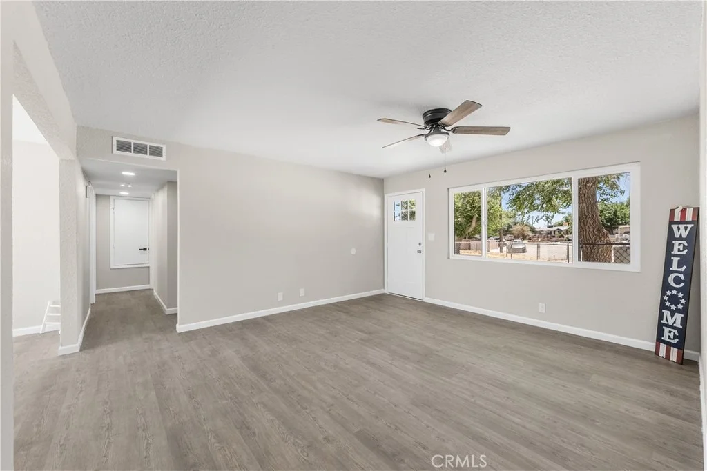Photo of 15992 Lawrence Drive