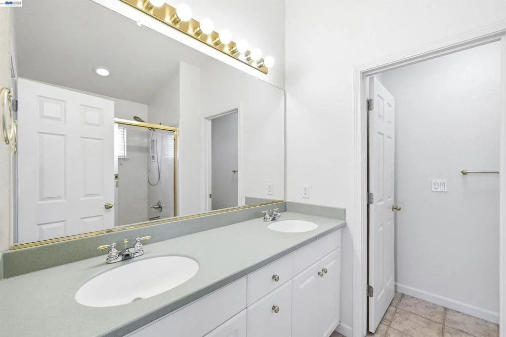 Photo of 2232 Katherine Pl