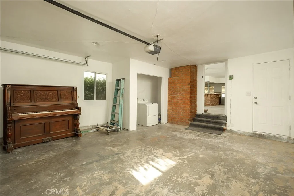 Photo of 1441 Jenner Street