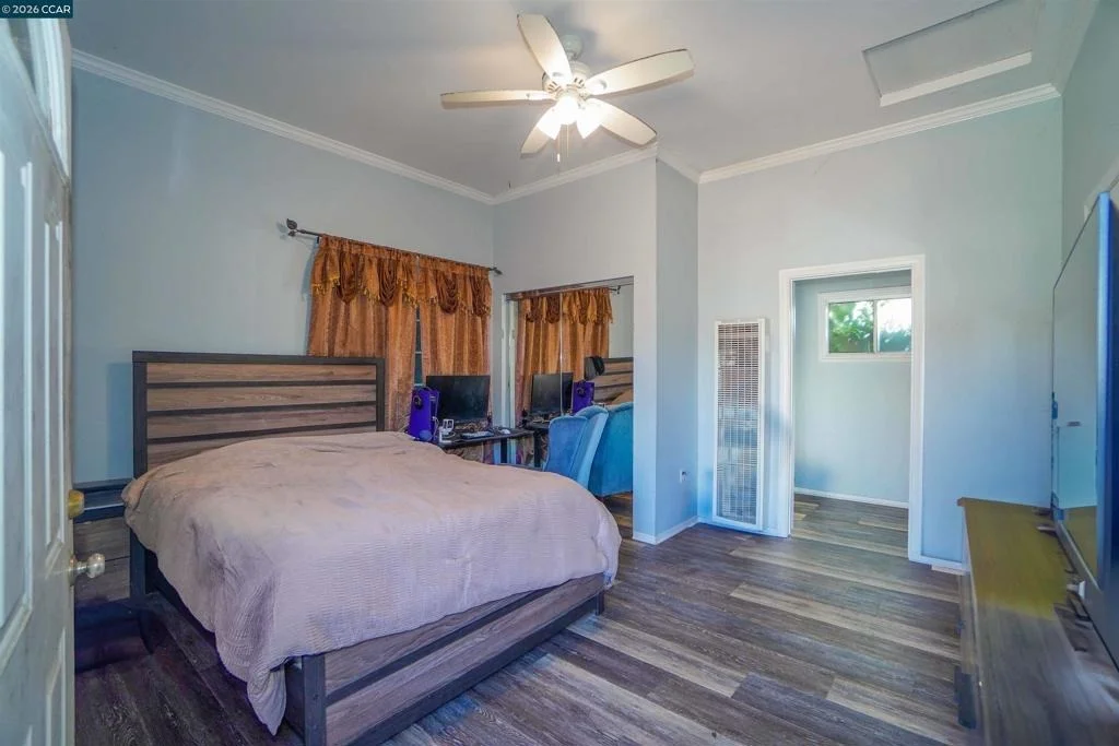 Photo of 2614 Manhattan Beach Blvd