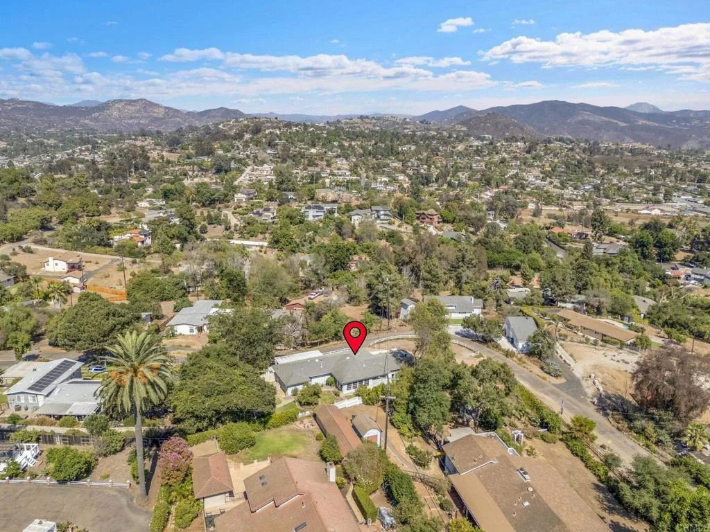 Photo of 1752 Grove Road