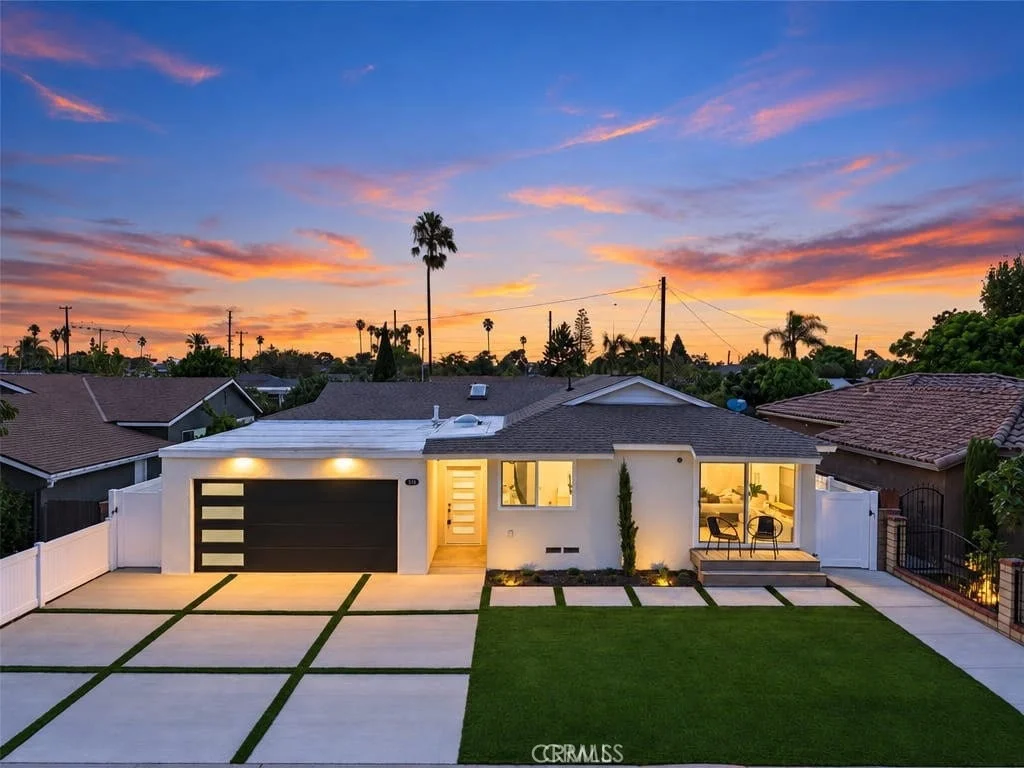 Photo of 674 Senate Street