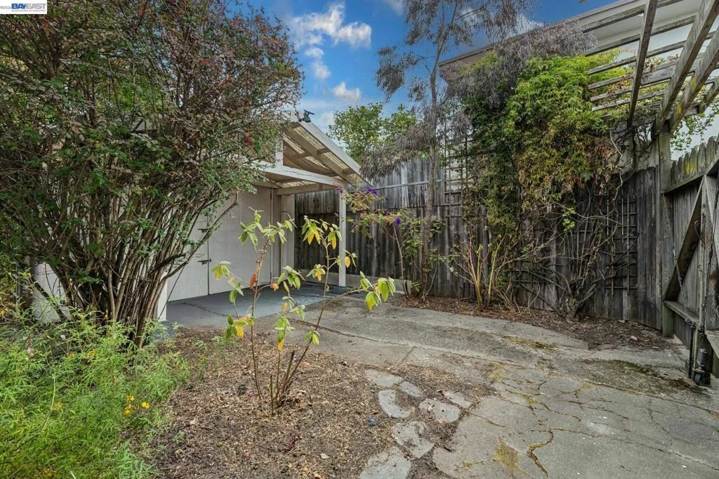 Photo of 1211 Cedar St