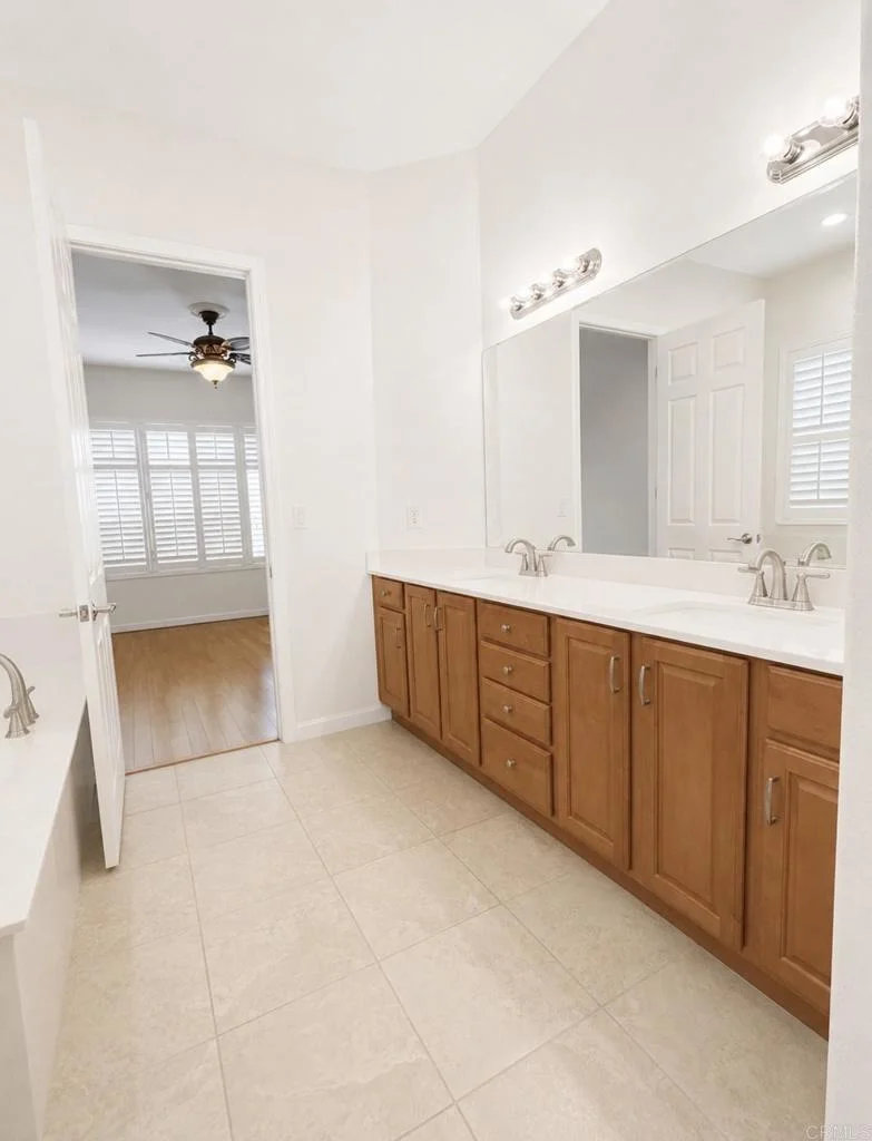 Photo of 81391 Avenida Madrid