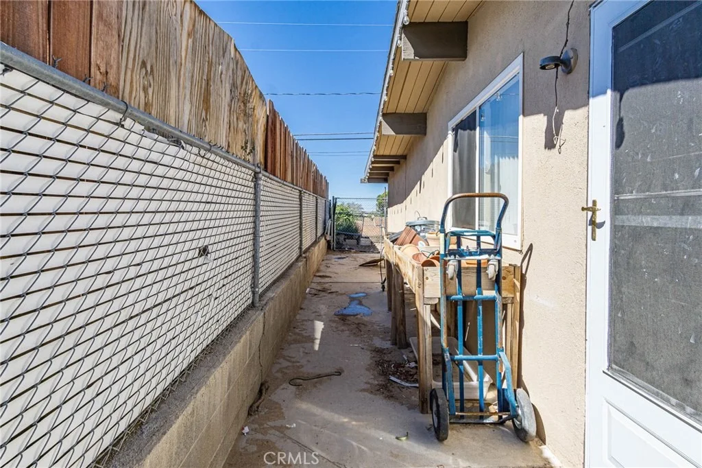 Photo of 560 S Muriel
