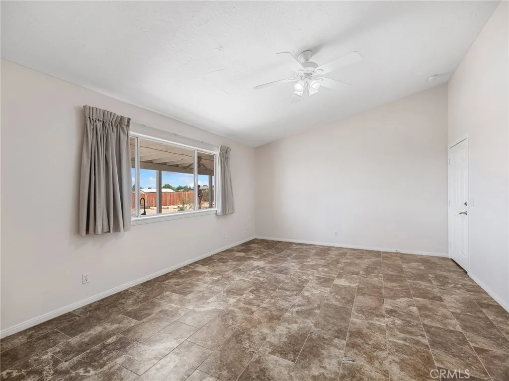 Photo of 16992 Joshua