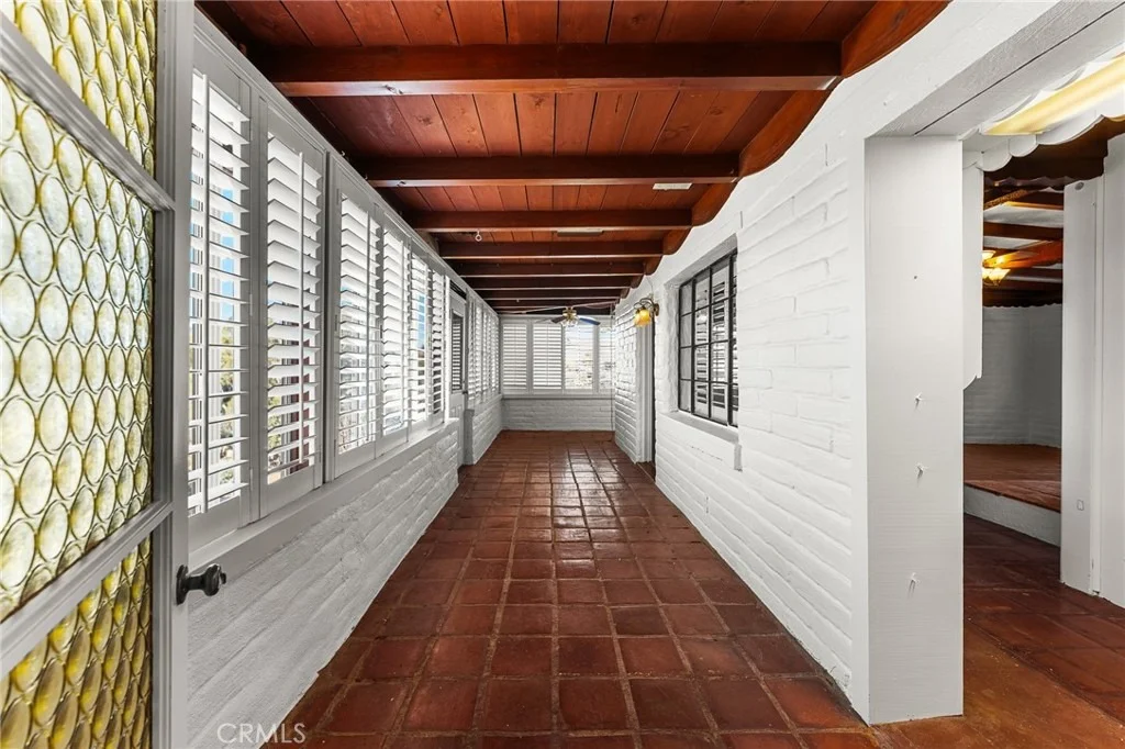 Photo of 55689 Highland