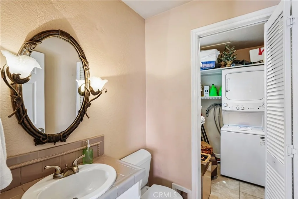 Photo of 28833 Manitoba Drive