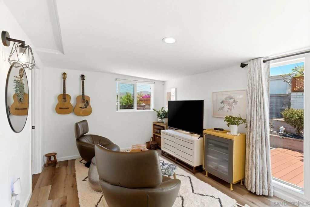 Photo of 5349 Waring Road