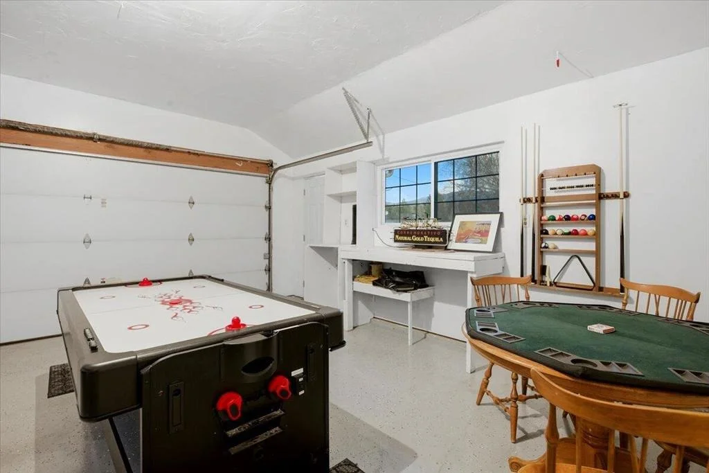 Photo of 913 Mount Doble Drive