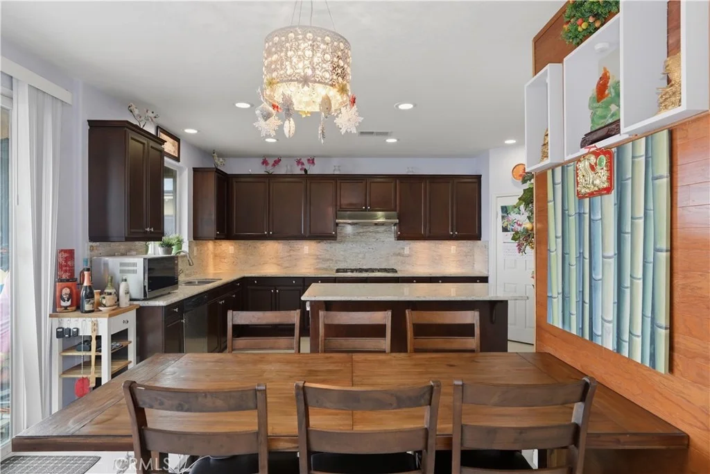 Photo of 15979 Skyridge