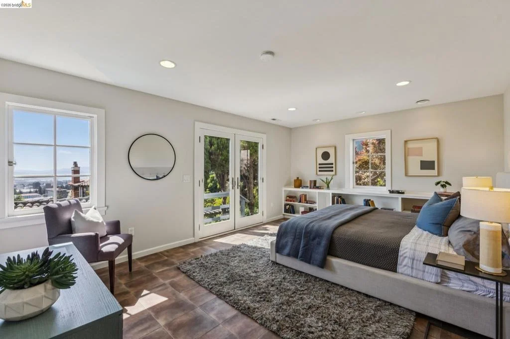 Photo of 8 Mosswood Rd