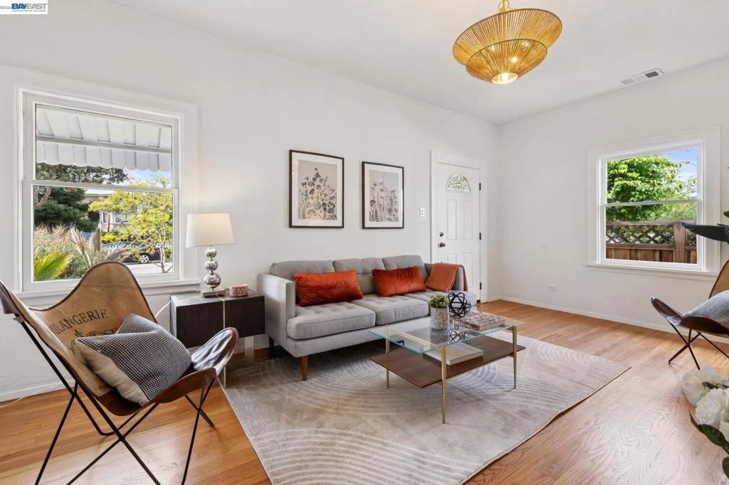 Photo of 3287 Briggs Ave