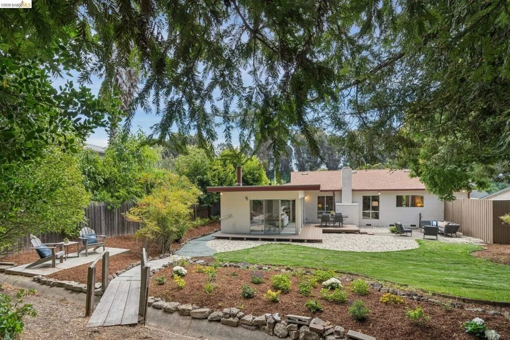 Photo of 650 Marlesta Rd