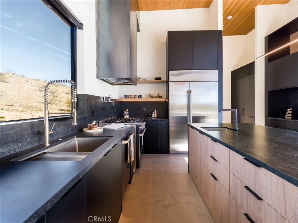 Photo of 621 N Sage Avenue