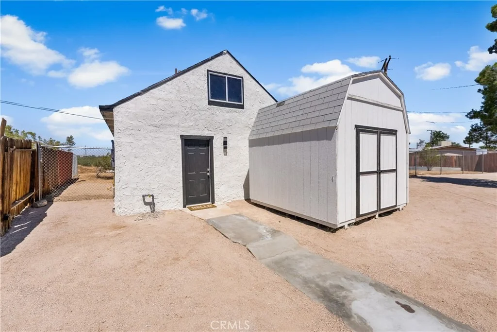 Photo of 15992 Lawrence Drive
