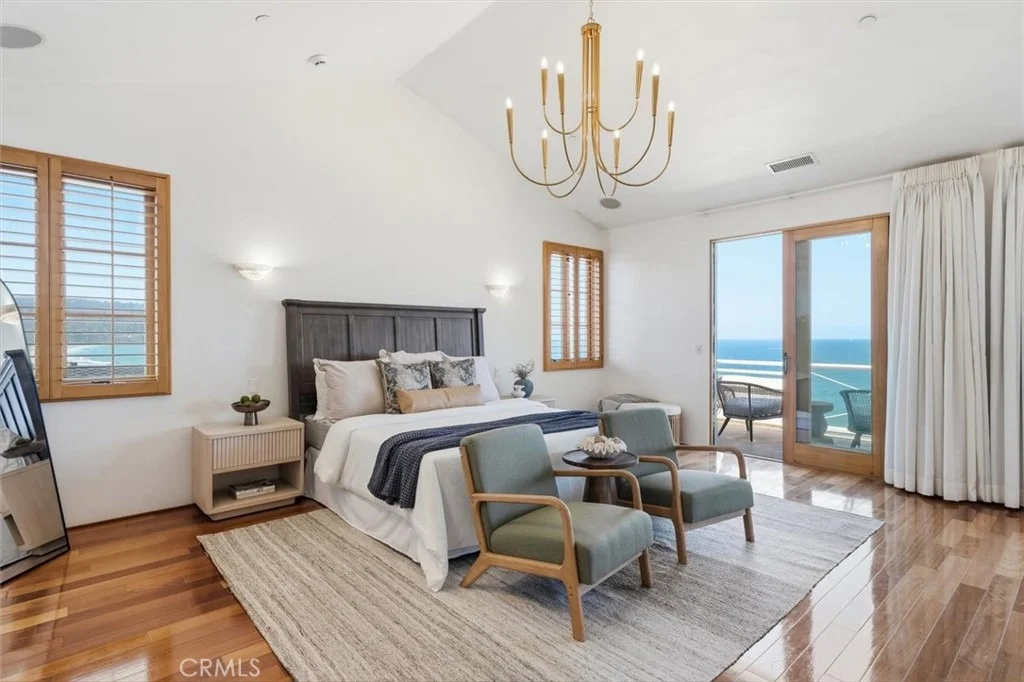 Photo of 807 Esplanade