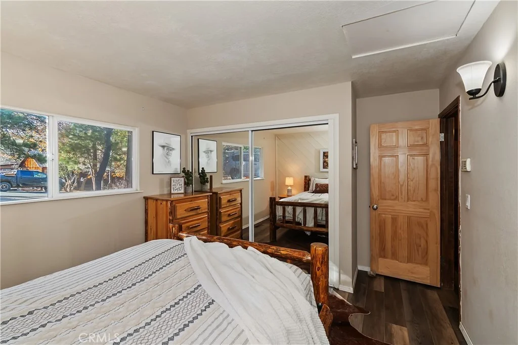 Photo of 811 Leonard Lane