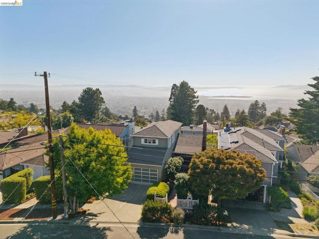 Photo of 752 Grizzly Peak Blvd