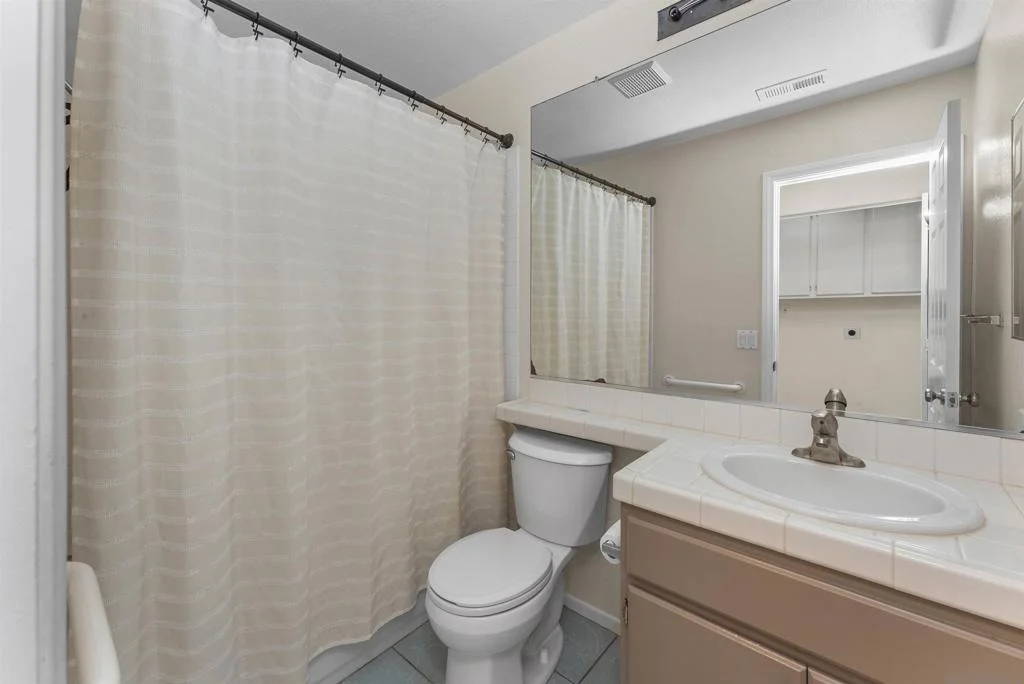 Photo of 2450 Eastridge Loop