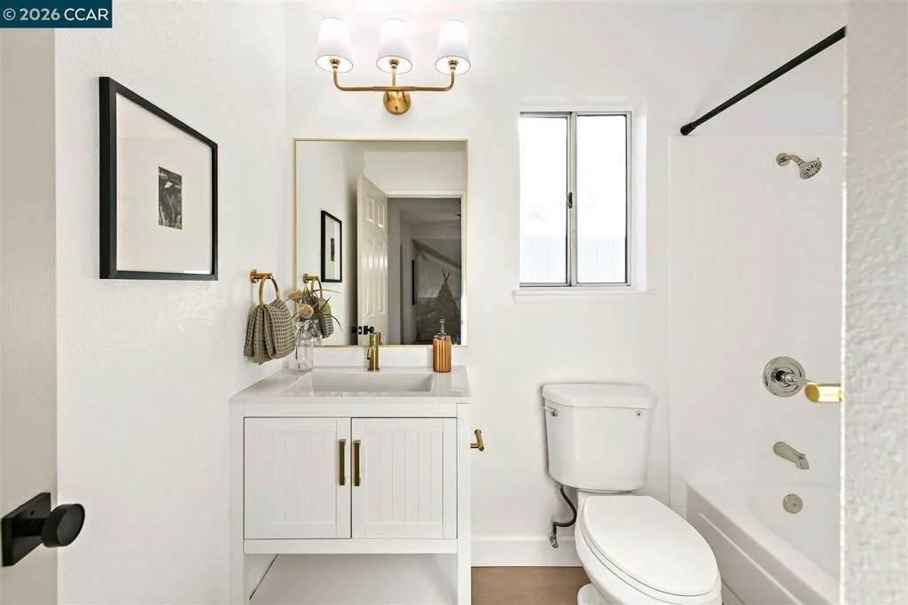 Photo of 1180 Amanda Cir
