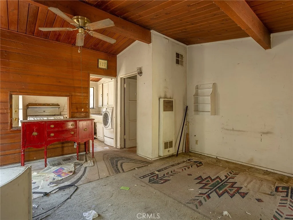 Photo of 14301 Roscoe Boulevard