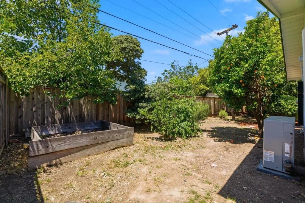Photo of 957 Amstutz Drive
