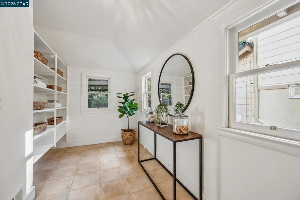 Photo of 3386 Cowell Rd