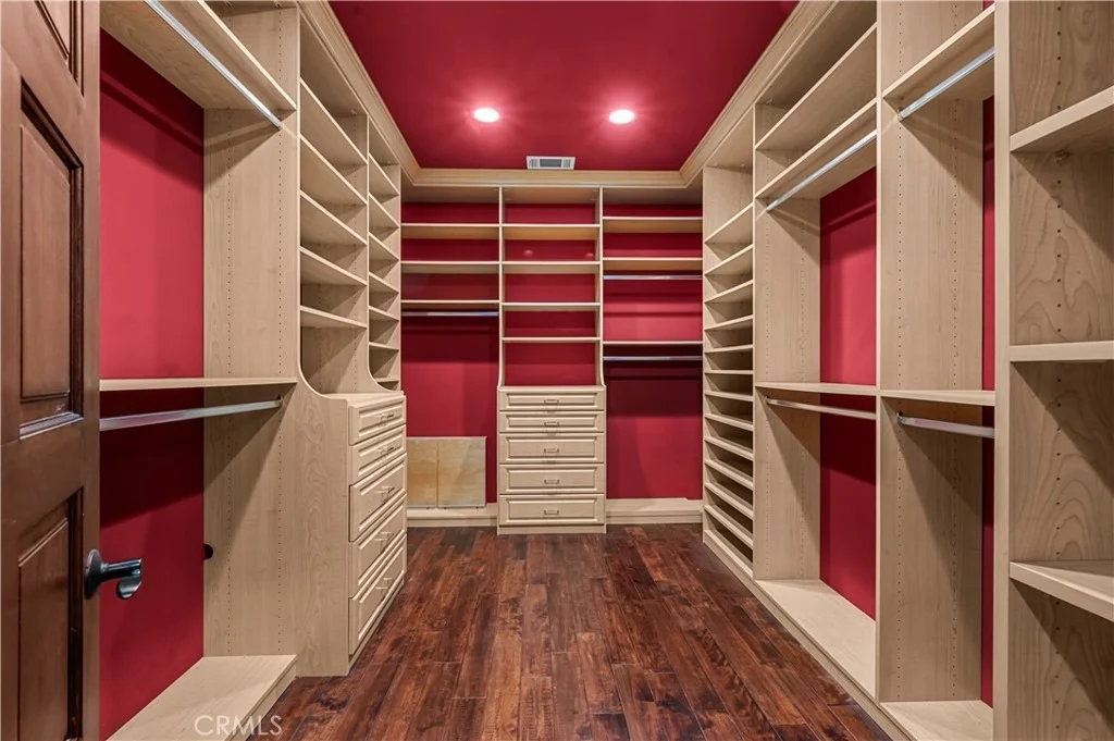 Photo of 2037 Hill Drive