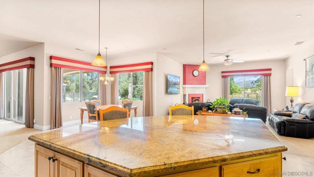Photo of 1485 Santa Fe Hills
