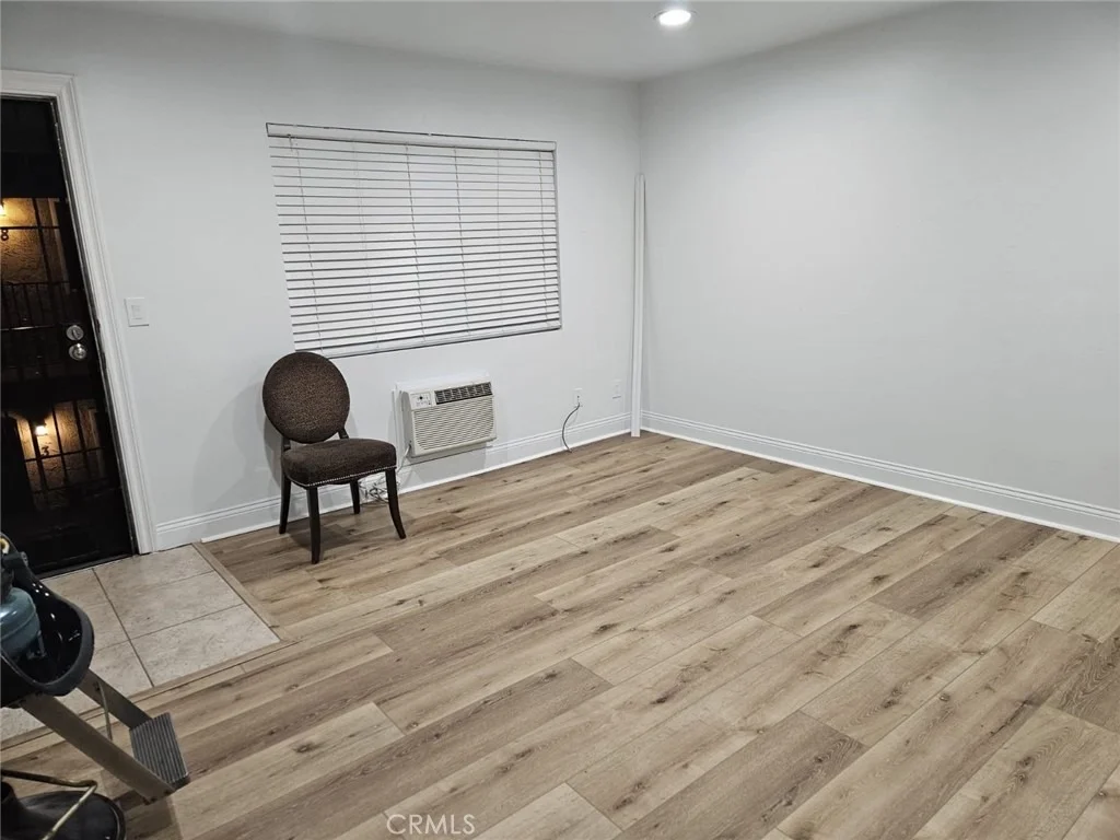 Photo of 12805 18 Mapleview