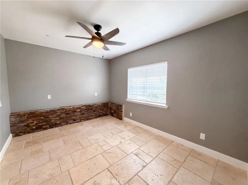 Photo of 257 Sutter W