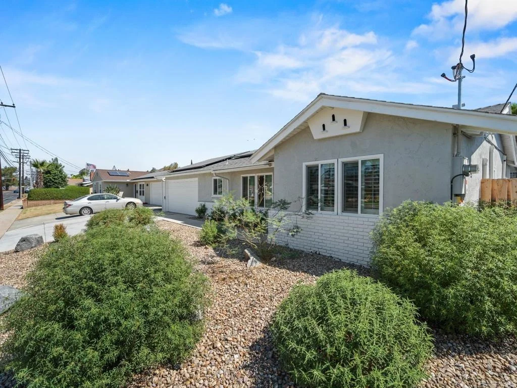 Photo of 9561 Carlton Hills Boulevard