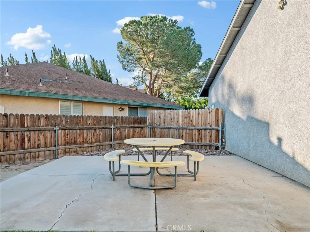 Photo of 15850 Elcona
