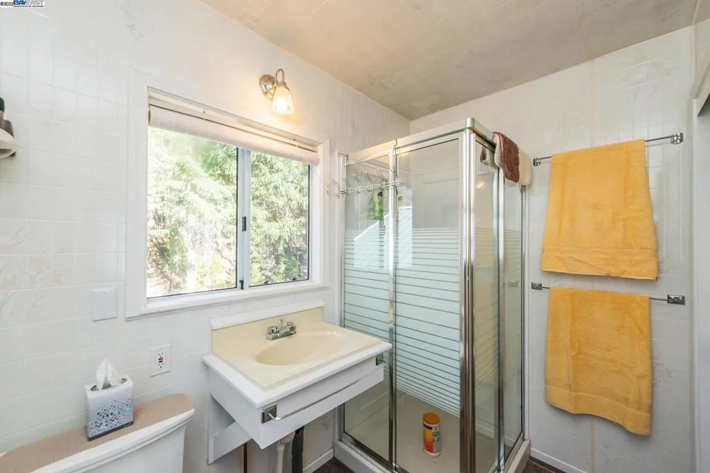 Photo of 8341 East Side Rd