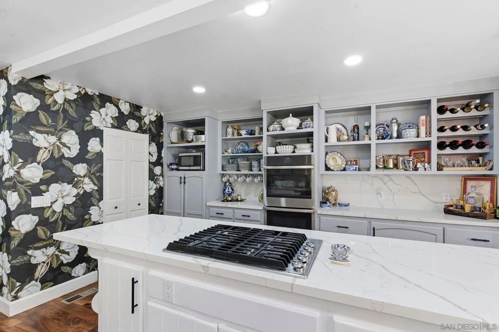 Photo of 1165 Midway Dr