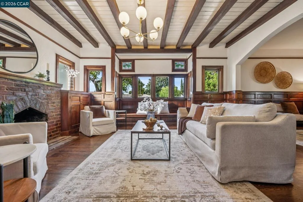 Photo of 3386 Cowell Rd