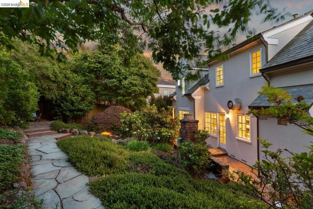 Photo of 618 Mountain Blvd