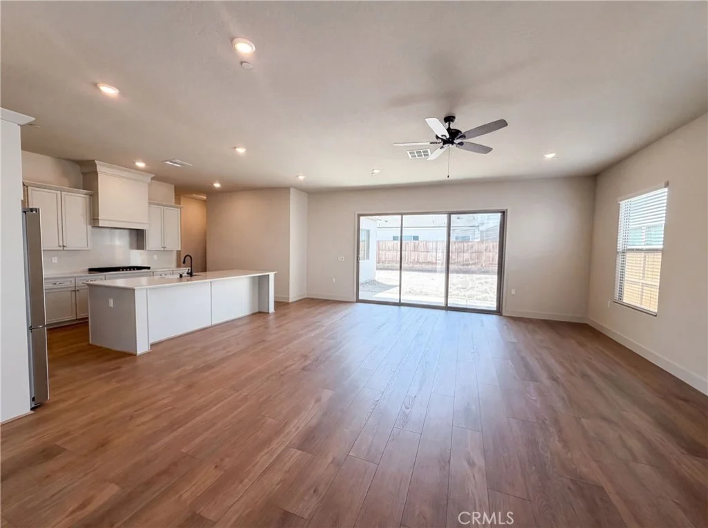 Photo of 2246 N Marion