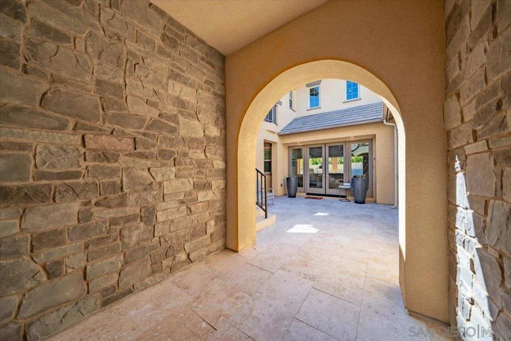 Photo of 541 Ledge