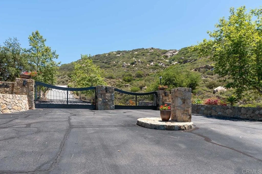Photo of 18055 Sunset Point Road