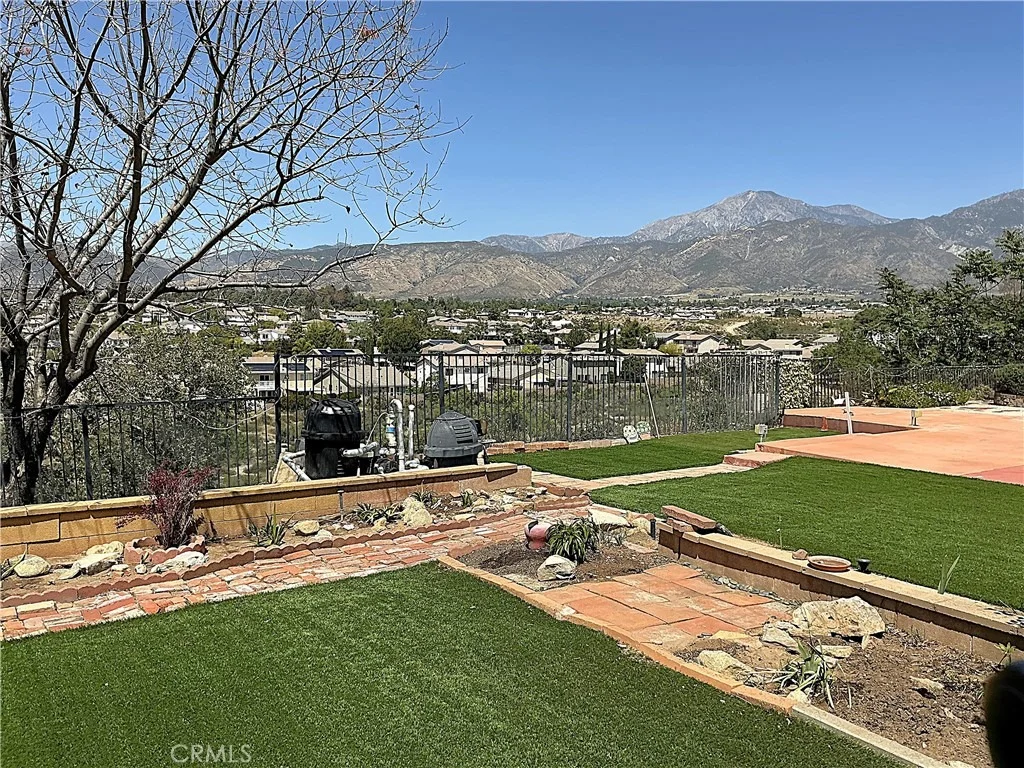 Photo of 11735 Peach Tree