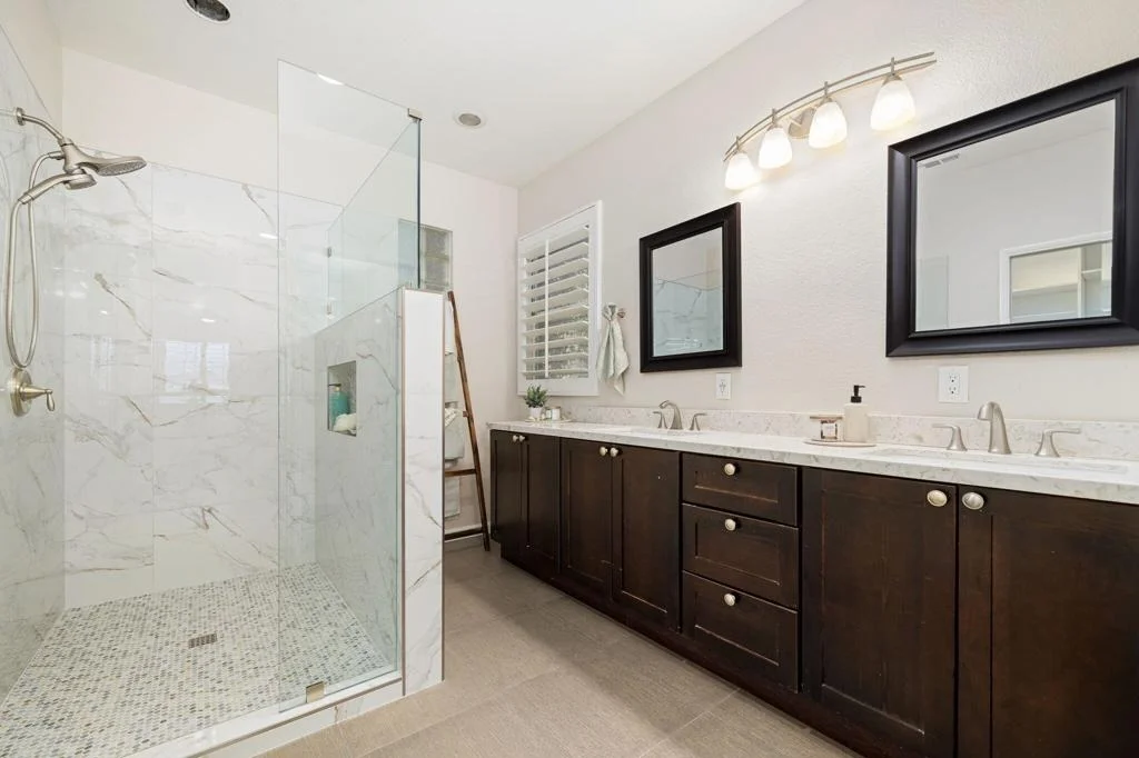 Photo of 49467 Douglas Street