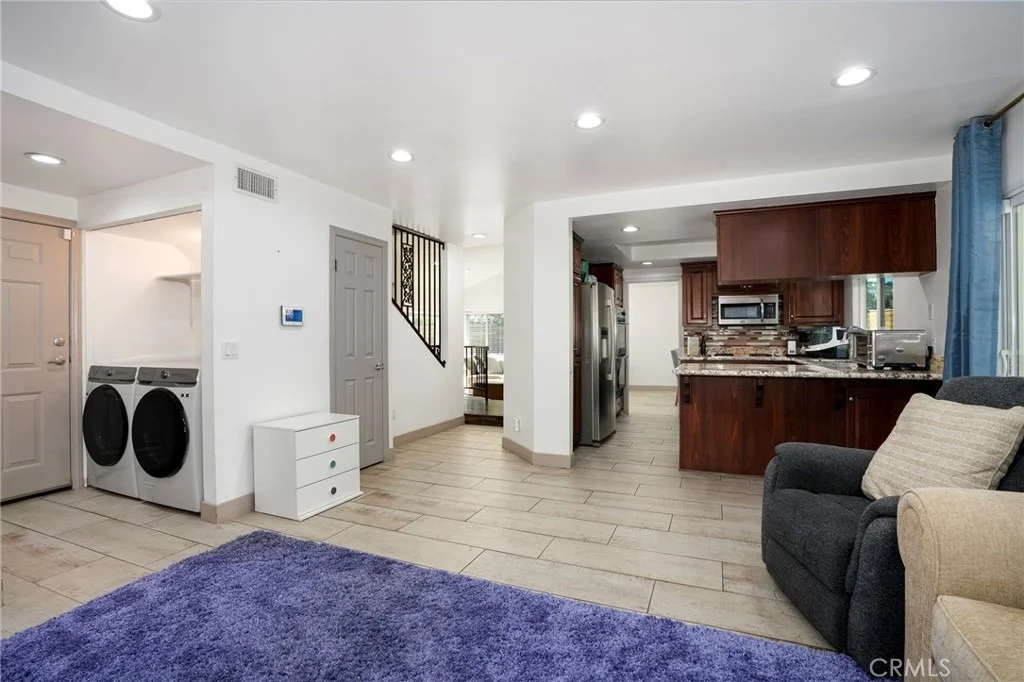 Photo of 10110 Sunland Boulevard