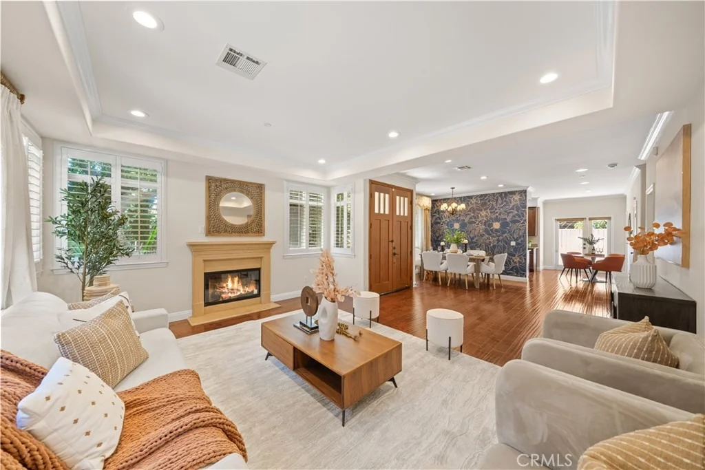 Photo of Unit D at 2438 Oneida Street