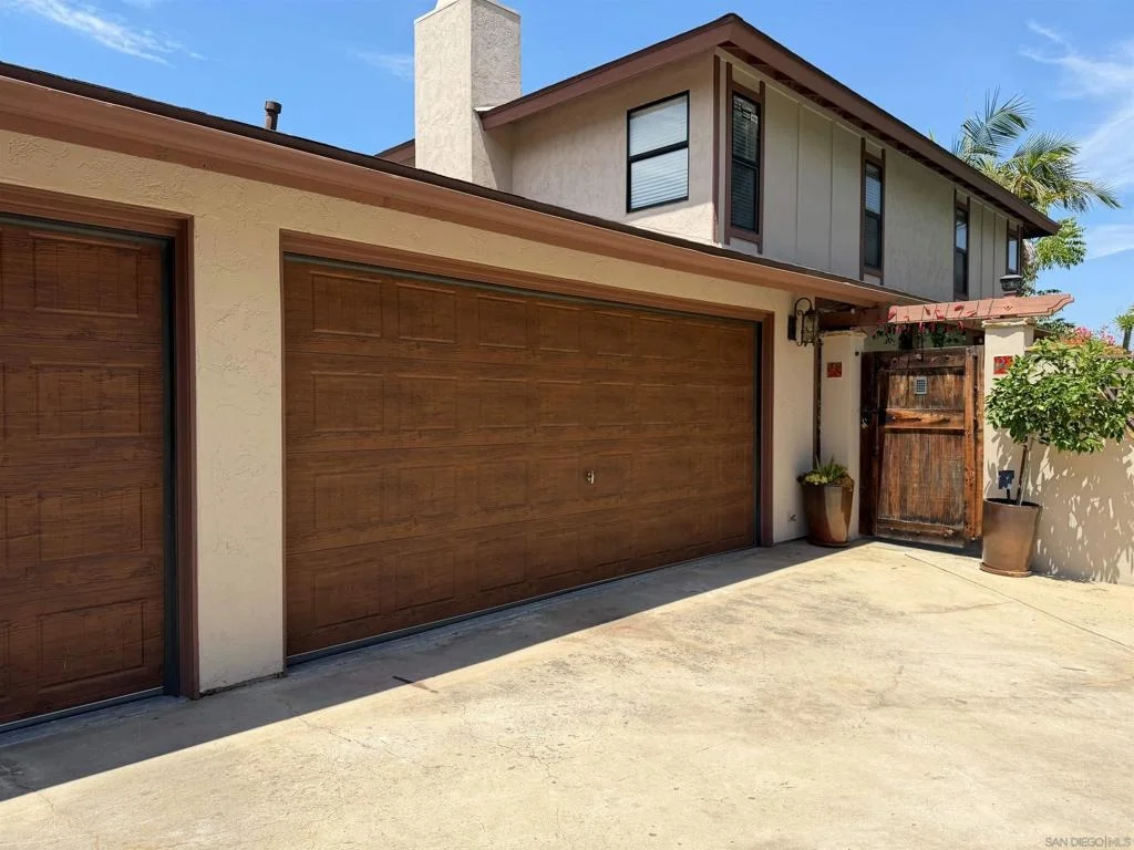 Photo of 1090 ELLEN LANE