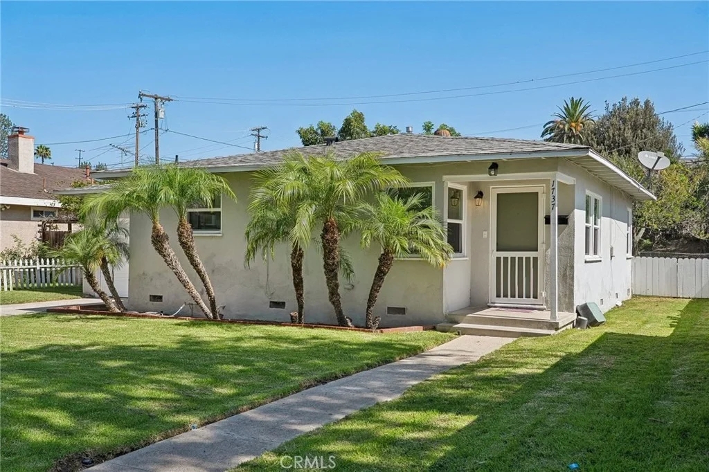 Photo of 1737 W Jacaranda