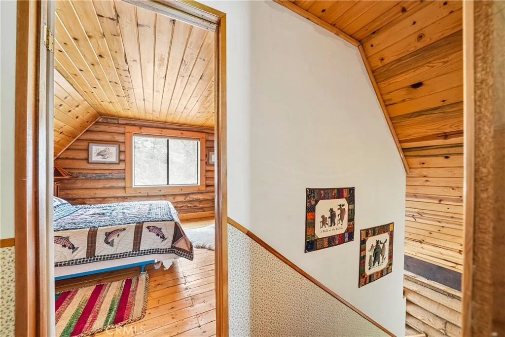 Photo of 33329 Robin Drive